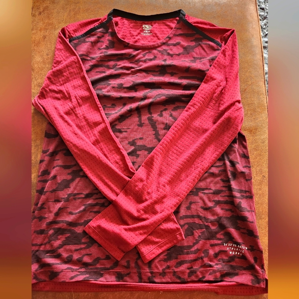 Athletic Works Red Camo Long Sleeve Tee